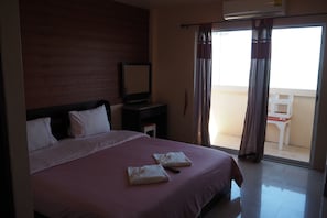 Superior Seaview | Escrivaninha, camas extras/dobráveis (sobretaxa), Wi-Fi de cortesia