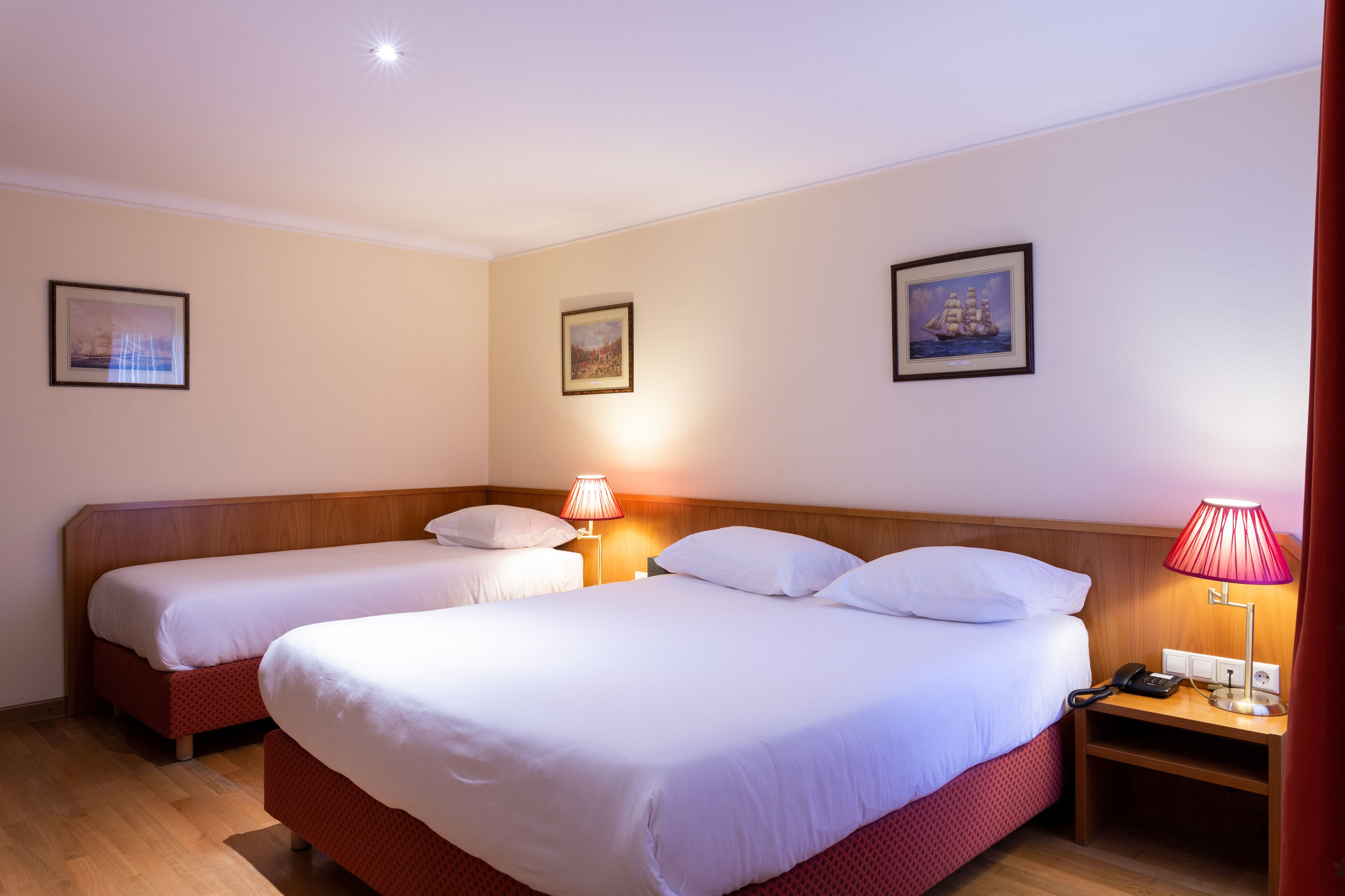 Photo - Hotel Perrin - former Carlton