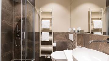 Superior Single Room, 1 Double Bed | Bathroom