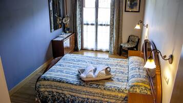 Blackout curtains, iron/ironing board, free WiFi