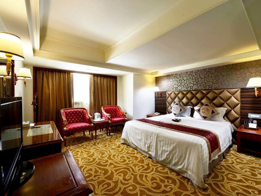 Edredons de pluma, cortinas blackout, quartos à prova de som