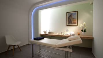 Un sauna, baño turco, baño turco/hammam, masajes de tejido profundo