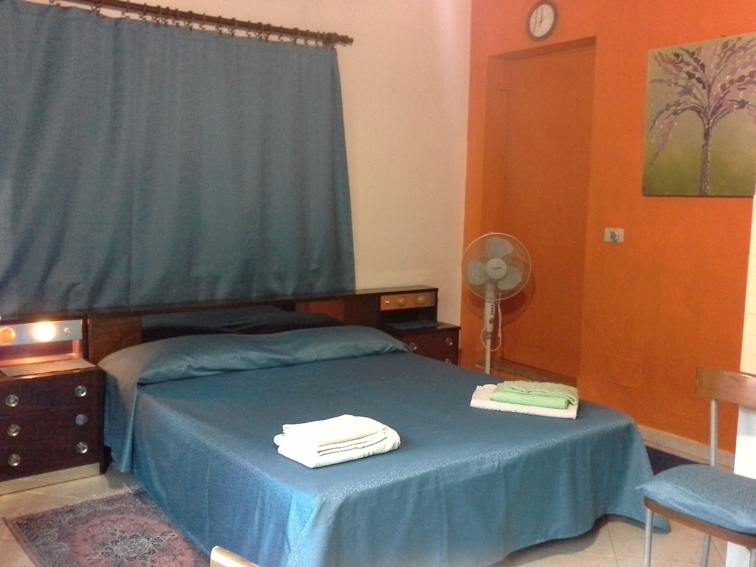 Basic Single Room, 1 Double Bed, Smoking
