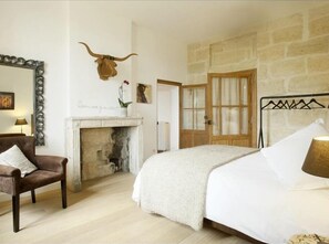 Chambre Triple, salle de bains privée (SUITE 83)