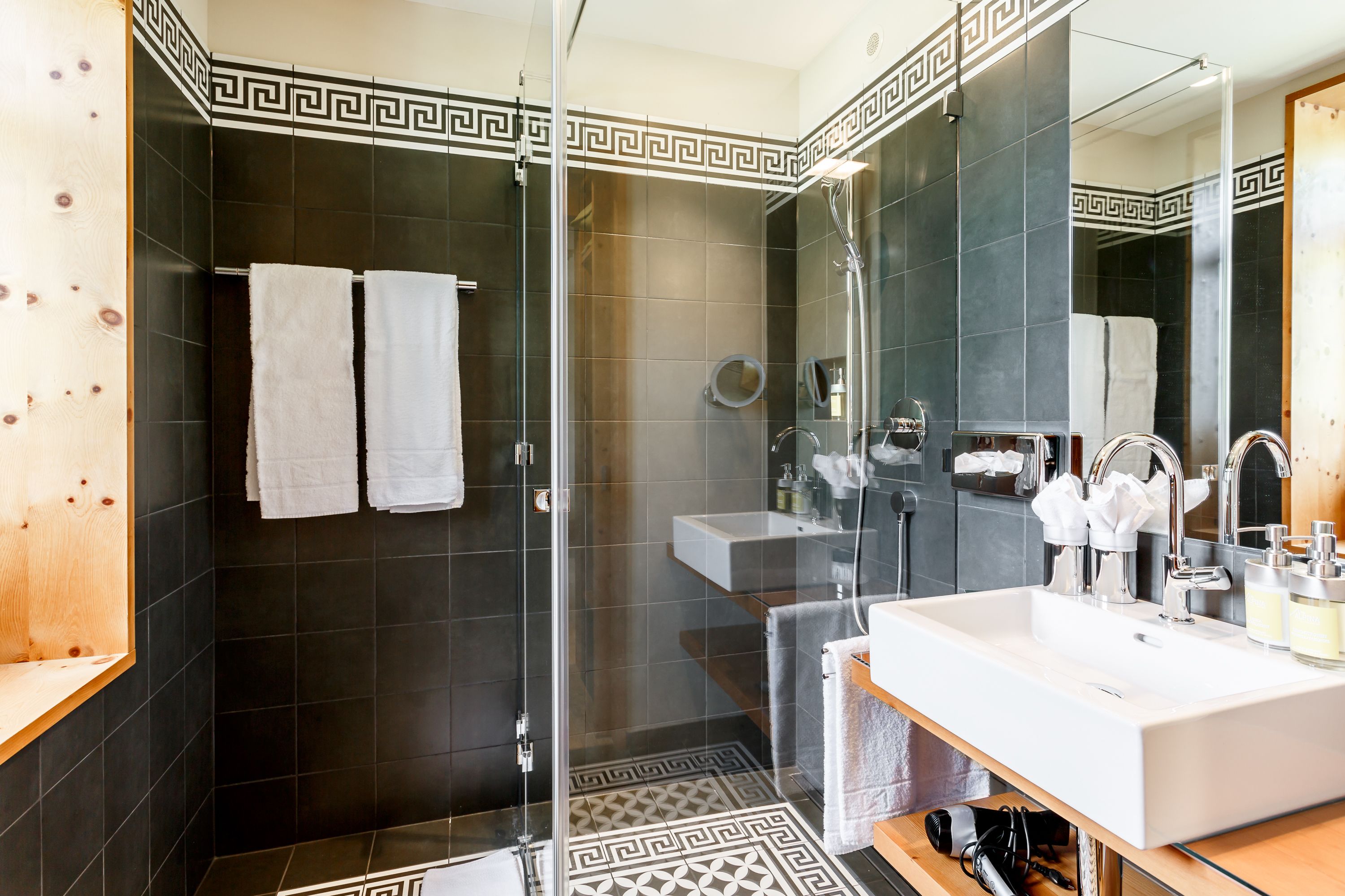 superior double room, balcony, mountain view | bathroom | free toiletries, hair dryer, bathrobes, slippers