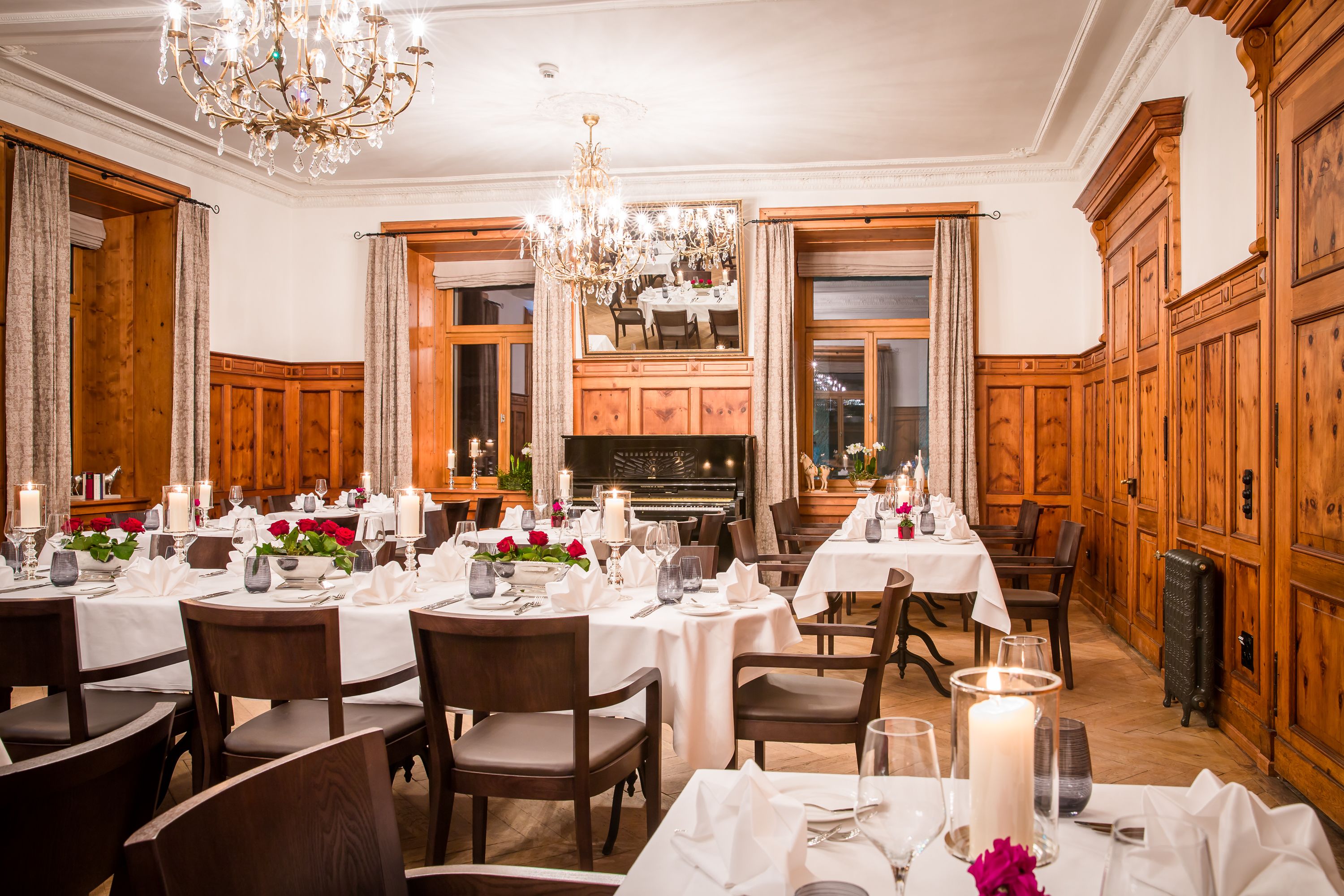 breakfast, lunch, dinner served; regional cuisine, al fresco dining