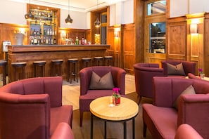 Bar (on property) - The Alpina Mountain Resort  (Tschiertschen)