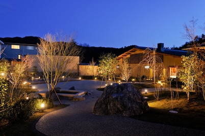 京都烟河里山的假日