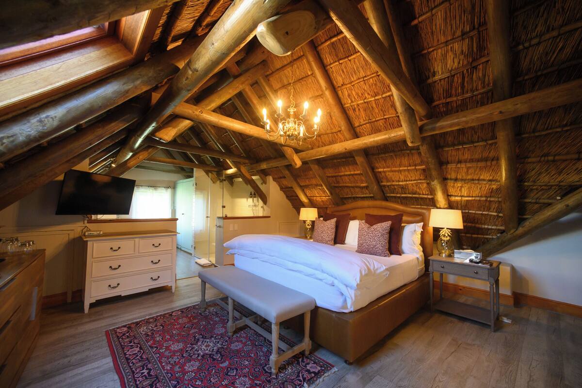 Deluxe-Doppelzimmer | Zimmersafe, Schreibtisch, Bügeleisen/Bügelbrett, kostenloses WLAN