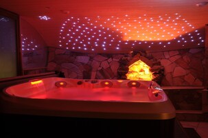 Bañera de hidromasaje interior