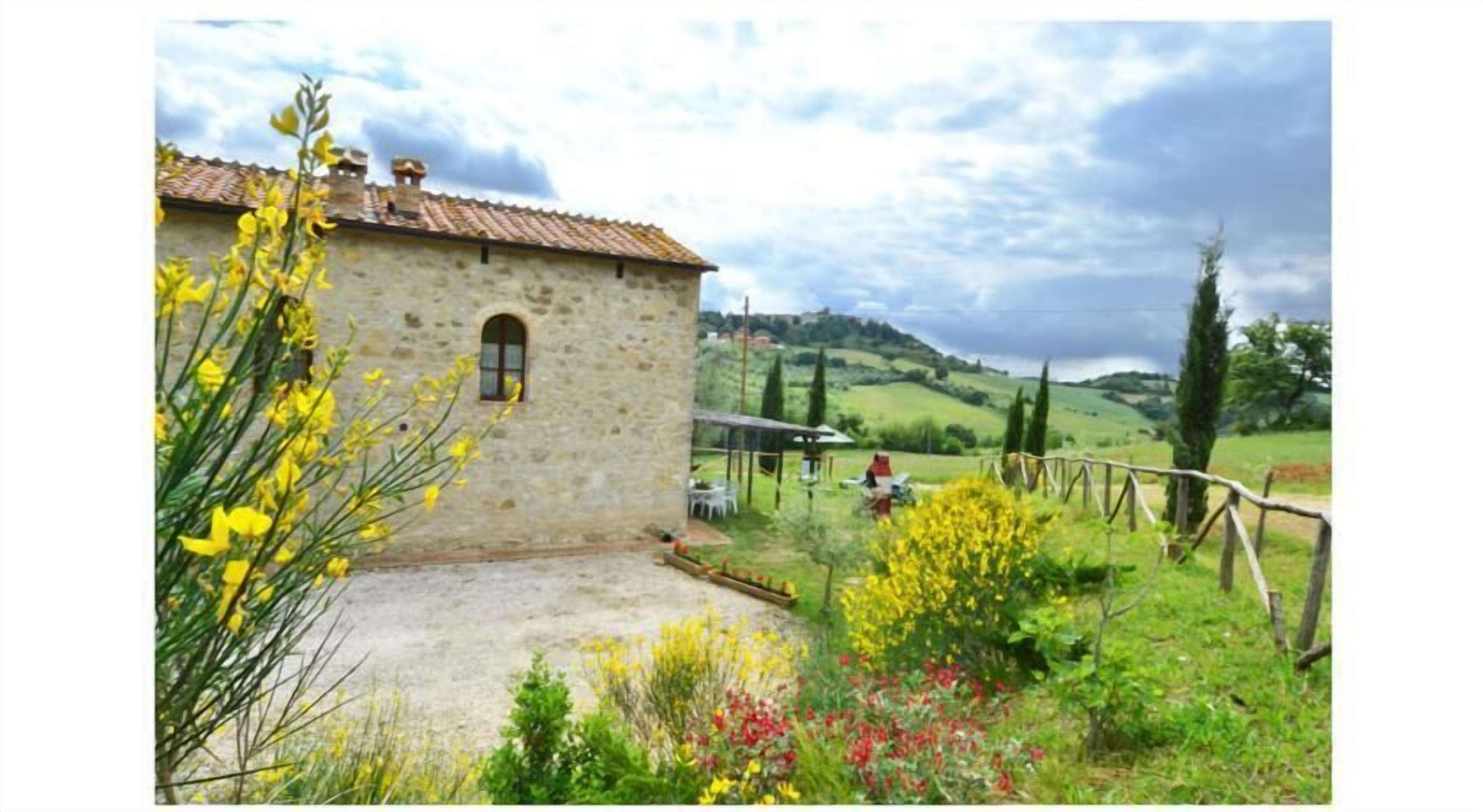 Apartment, 4 Bedrooms, Annex Building (Capanna) | Desk, free WiFi, bed sheets