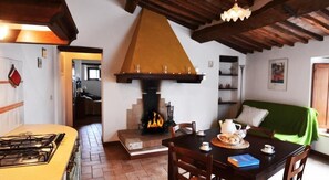 Apartment, 1 Bedroom (Oliviera) | Room service – dining