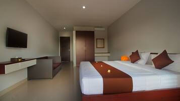 Desk, free WiFi, bed sheets