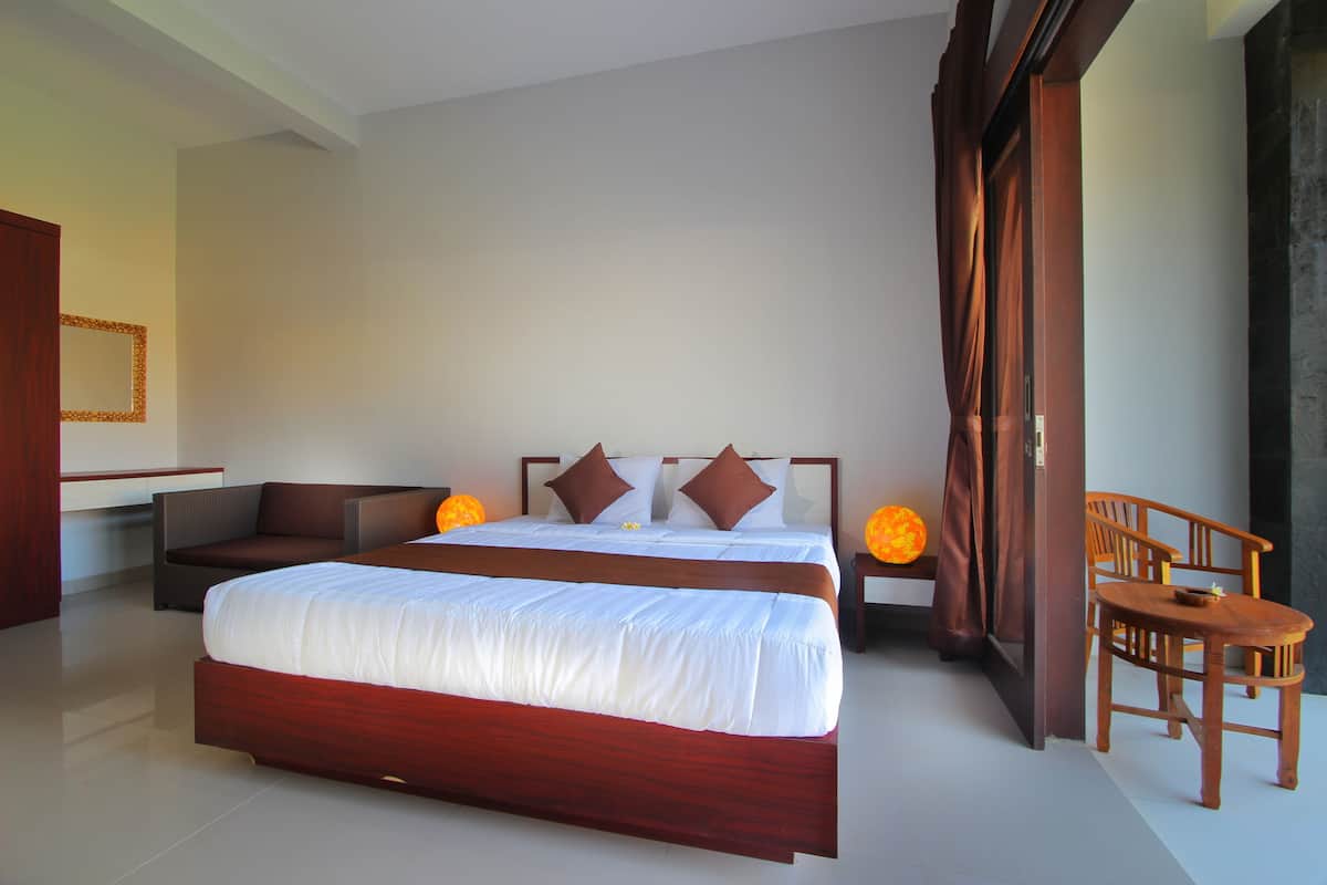 Standaard kamer | Een bureau, gratis wifi, beddengoed