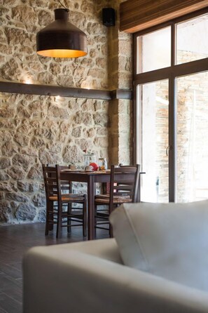 Dining - Polys Guest House (Pydna-Kolindros)