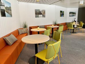Flat-screen TV - Hotell Fritidsparken (Skien)