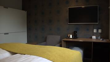 Family Deluxe for 4 people | Iron/ironing board, free WiFi, bed sheets, wheelchair access