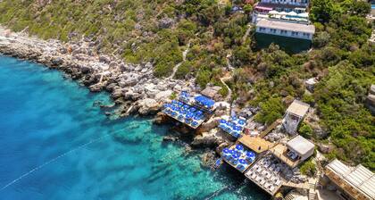 Arpia Hotel