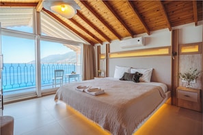 Panoramic Room, 1 Double Bed, Balcony, Sea View | WiFi (free), bed sheets - Arpia Hotel (Kas)