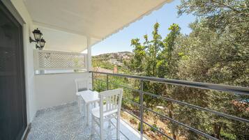 Double Room, Balcony, Garden View | Balcony view