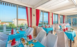 3 Restaurants, Frühstück, Mittagessen, Abendessen, internationale Küche