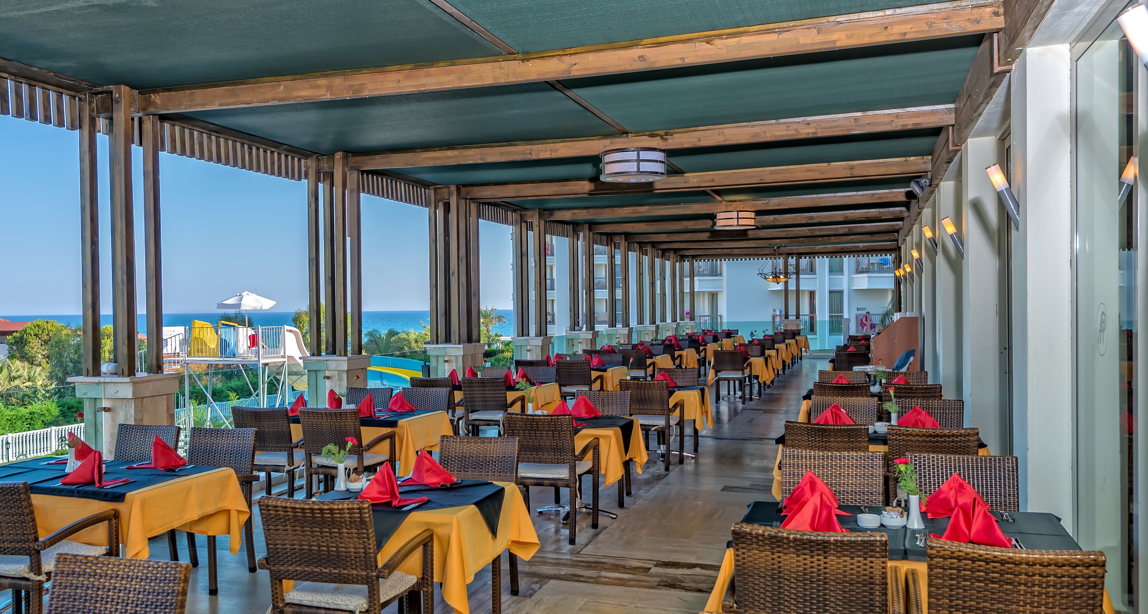 3 restaurants, spécialités Cuisine internationale