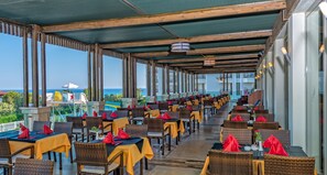 3 restaurants, breakfast, lunch, dinner served; international cuisine