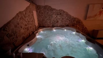 室内 SPA 浴缸