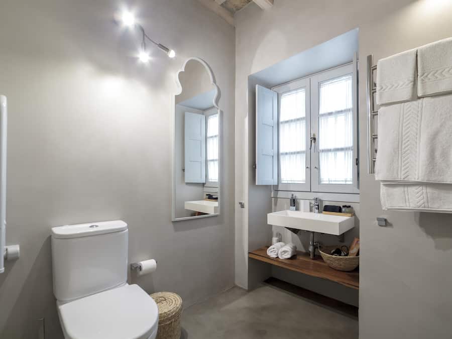 Double Room, Courtyard View (Courtyard) | Bilik Mandi | Pancuran mandi, hulu semburan mandi hujan