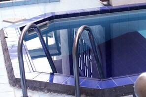 Outdoor pool - Natures Bliss Holidays (Ragama)