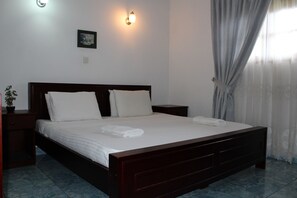 디럭스룸, 킹사이즈침대 1개 | 욕실 | 샤워 시설, 무료 세면용품, 헤어드라이어, 비데