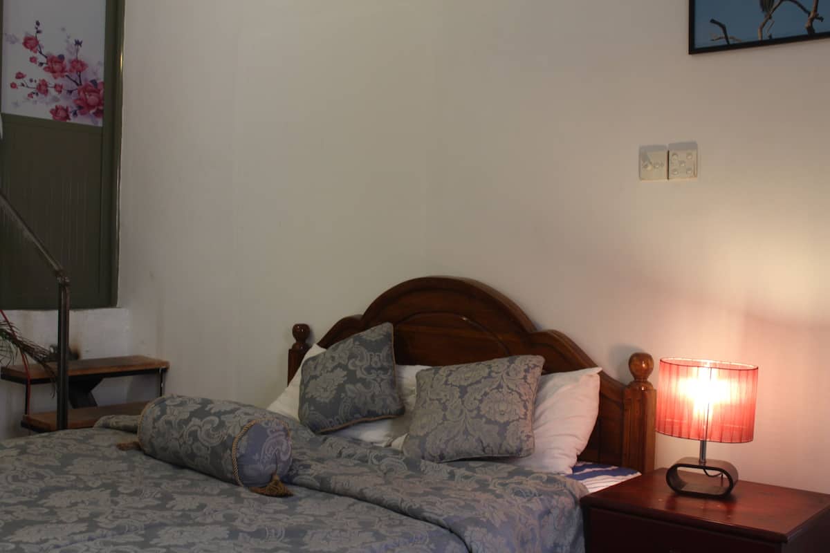 Premium bedding, desk, soundproofing, iron/ironing board