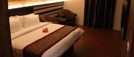 Superior Room | In-room safe, desk, soundproofing, free WiFi