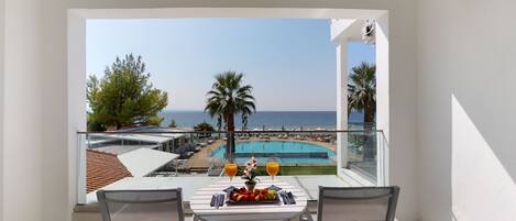 高級客房, 海景 | 客房內保險箱、免費無線上網、床單