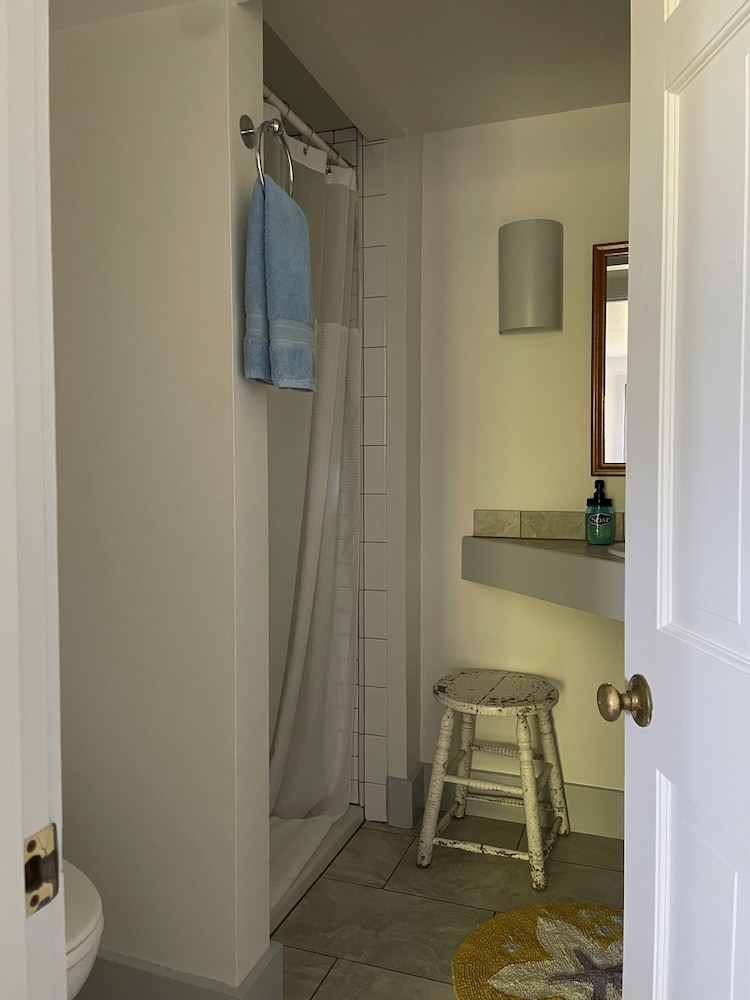 Sea Breeze Inn by null