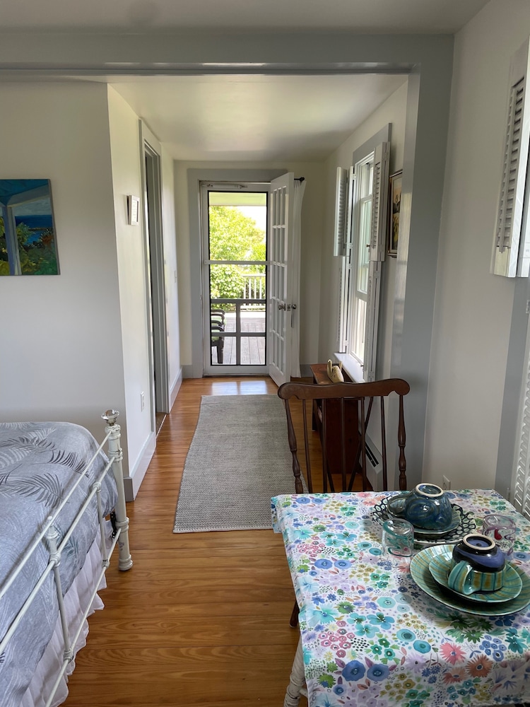 Sea Breeze Inn by null