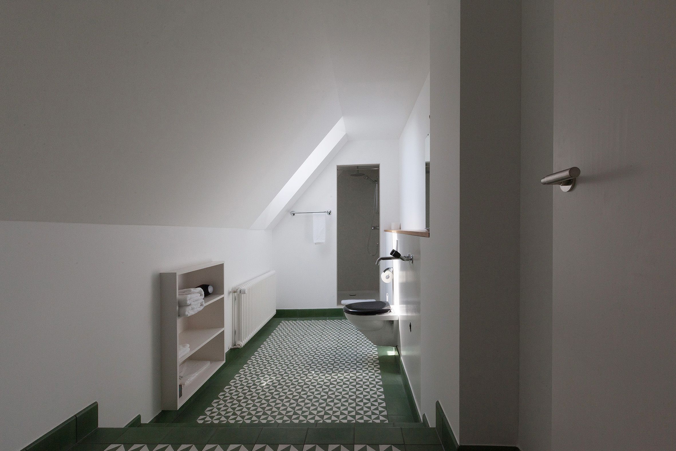 xcomfort room, park view (for 4 people) | bathroom | separate bathtub and shower, deep-soaking bathtub