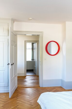 Standaard appartement | Luxe beddengoed, verduisterende gordijnen, gratis wifi, beddengoed