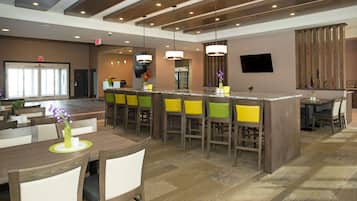 Sudah termasuk sarapan ala kontinental setiap hari