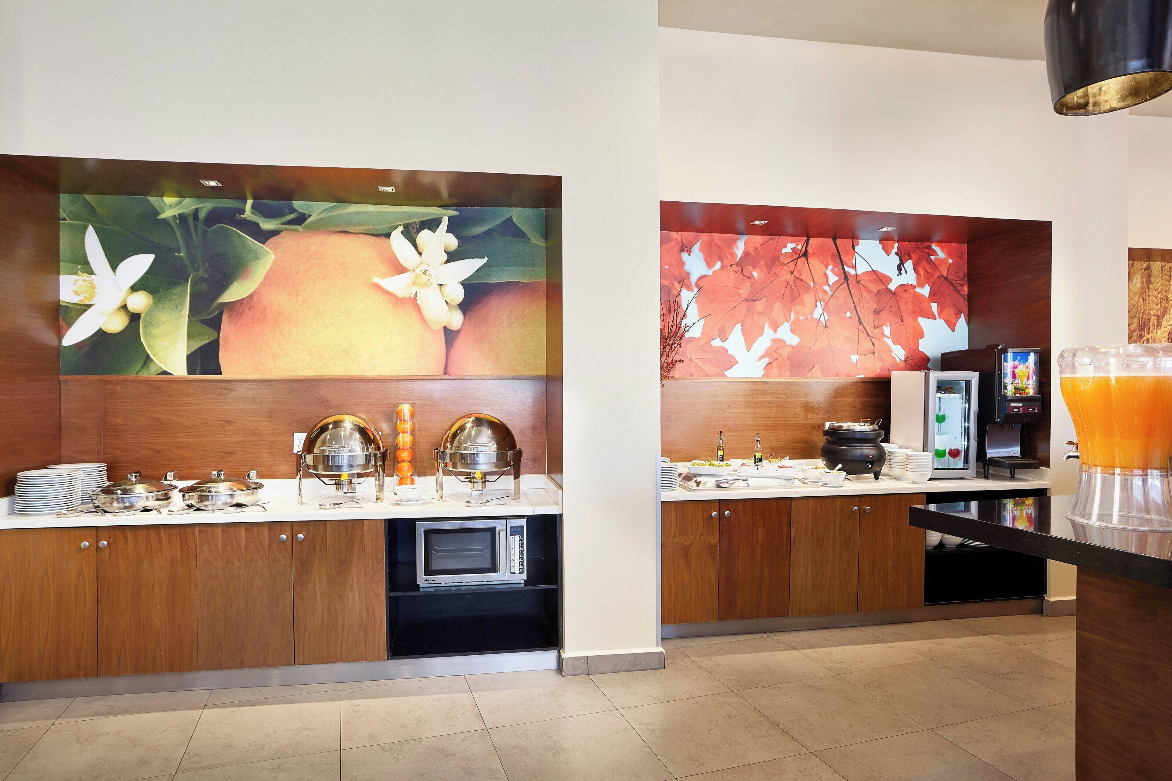 free daily continental breakfast