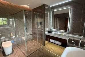 Sèche-cheveux, peignoirs pour enfants