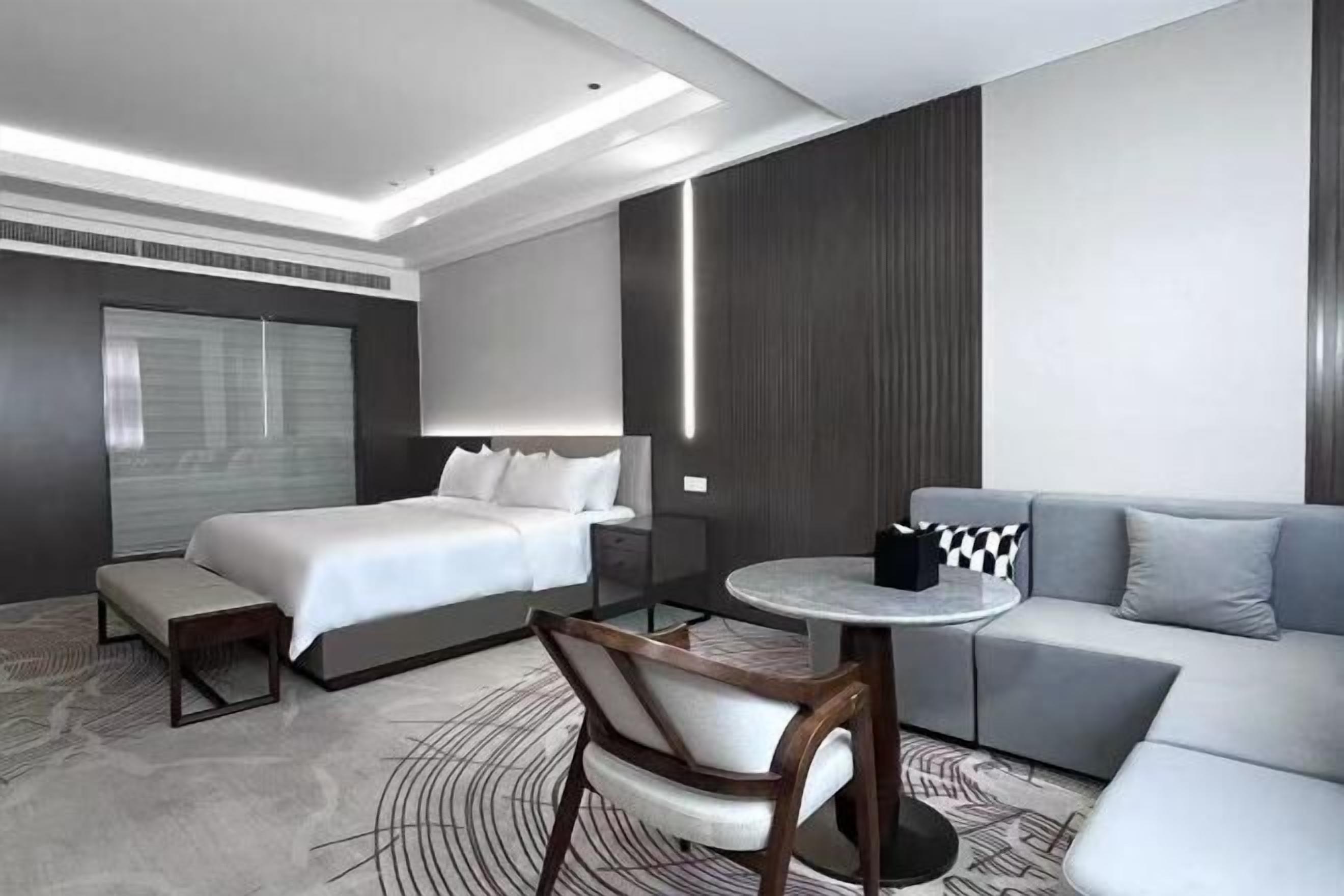 Minibar, in-room safe, iron/ironing board, cribs/infant beds