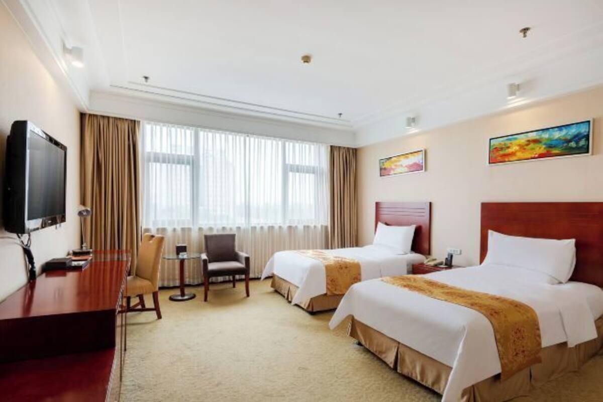 Minibar, in-room safe, iron/ironing board, cots/infant beds