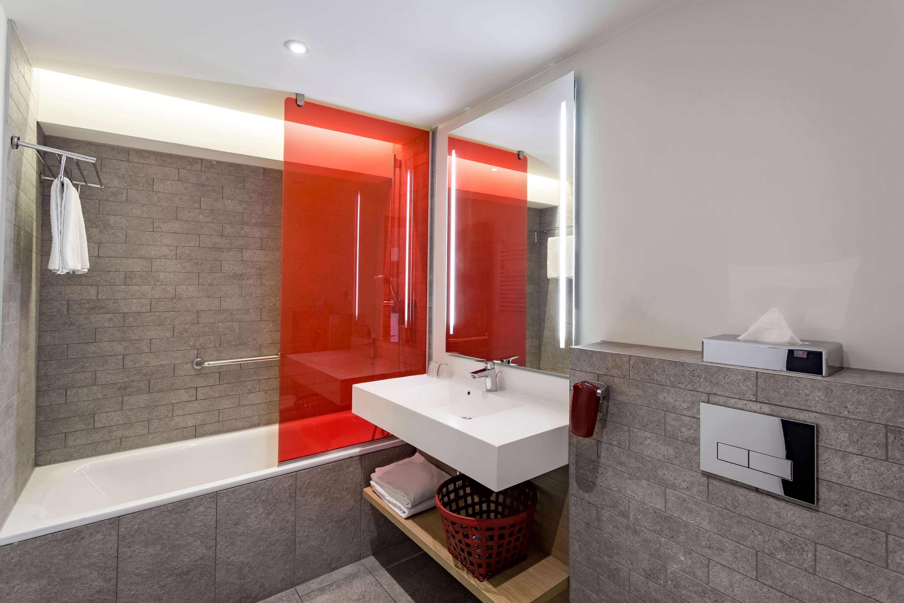 Apartment, 2 Bedrooms | Bathroom | Hair dryer, slippers, towels