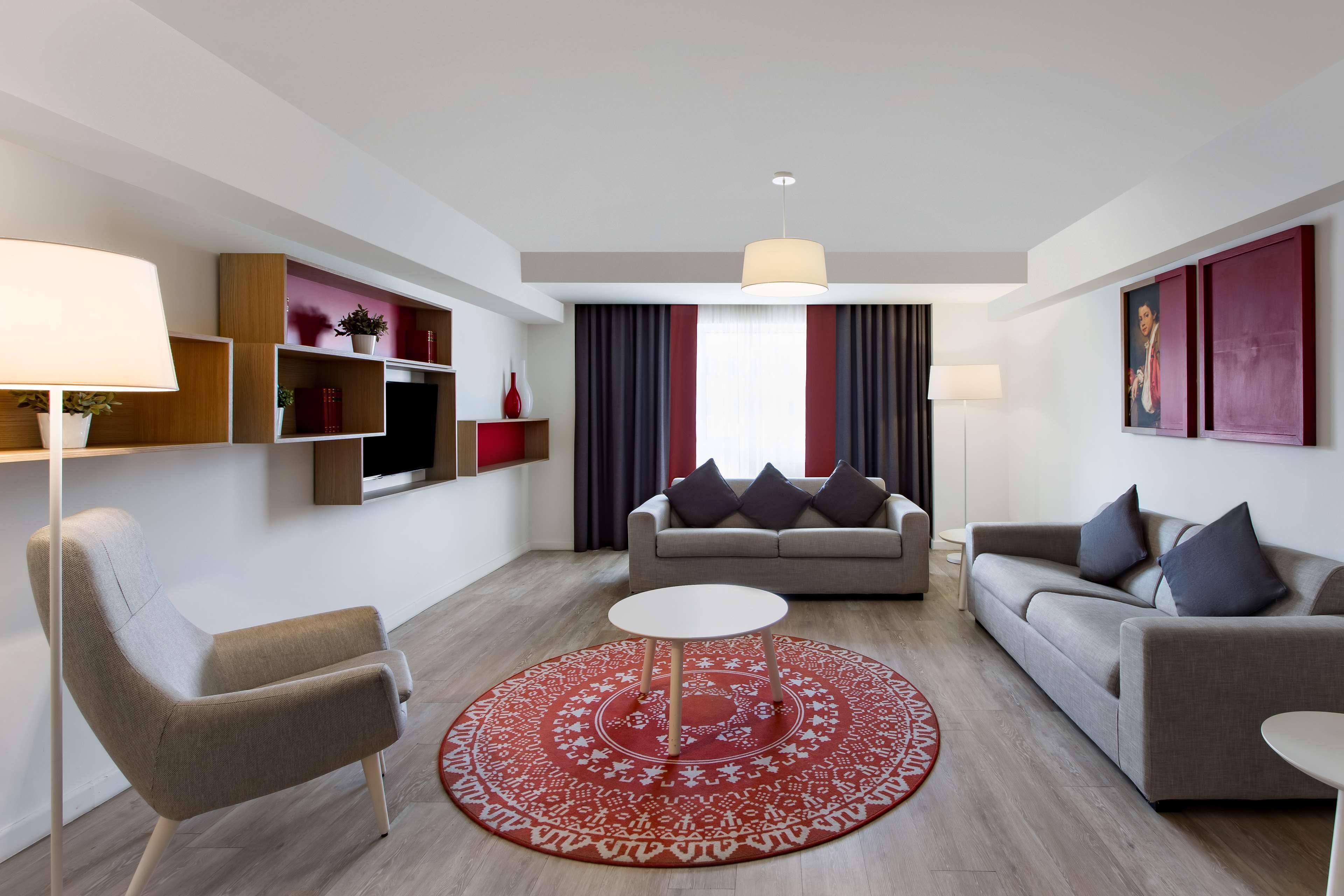 apartment, 2 bedrooms | hypo-allergenic bedding, in-room safe, desk, laptop workspace