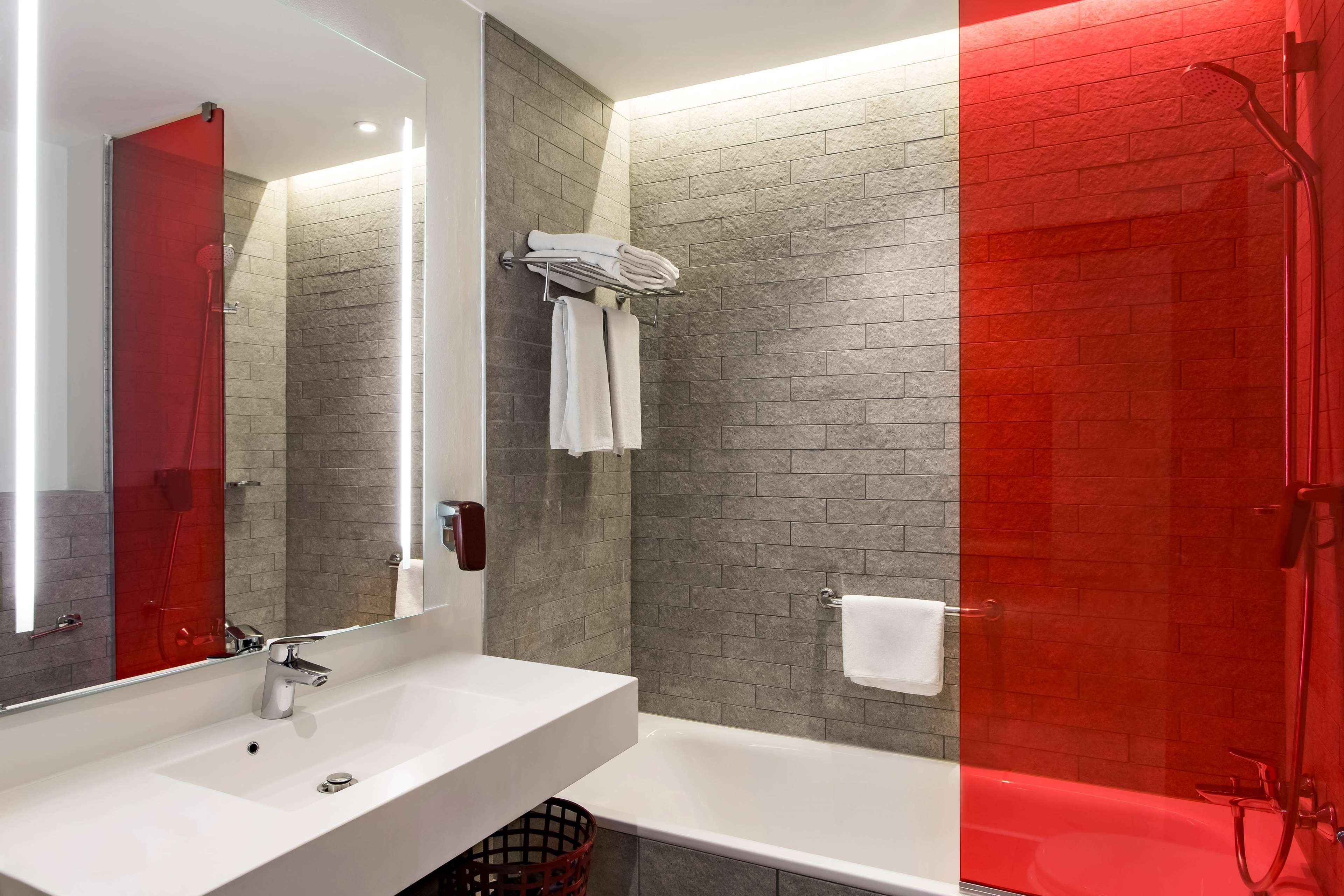 Apartment, 2 Bedrooms | Bathroom