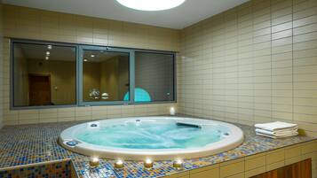 Couples treatment room(s), Turkish bath/hammam, body treatments