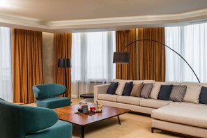 Minibar, in-room safe, soundproofing, iron/ironing board - Radisson Blu M'Bamou Palace Hotel (Brazzaville)