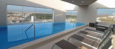 Piscine sur le toit