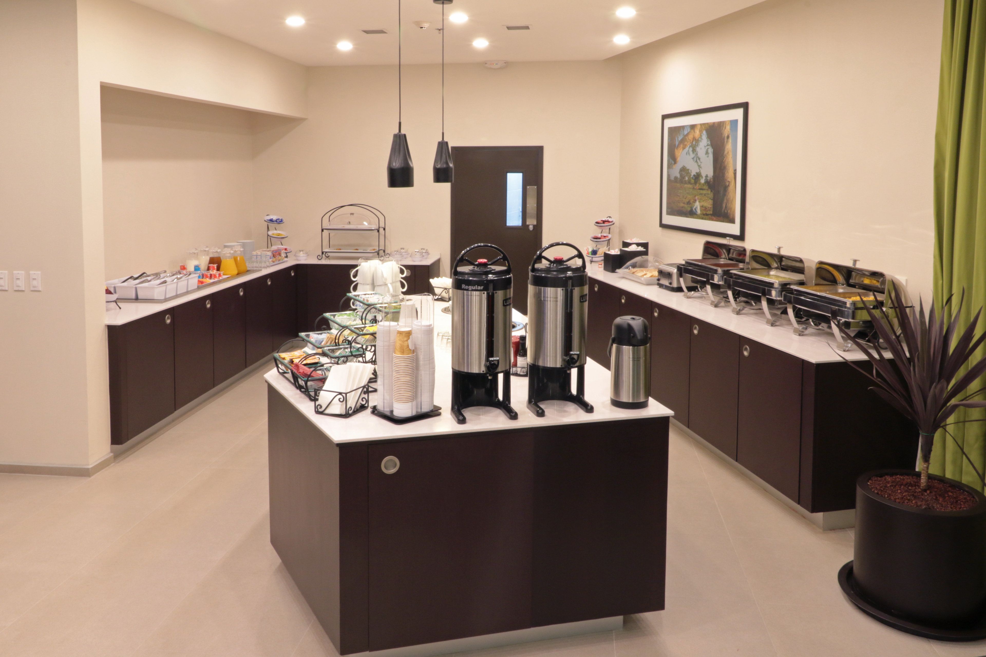 free continental breakfast